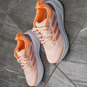 NWT Adidas Questar Running Shoe Women's Size 6.5